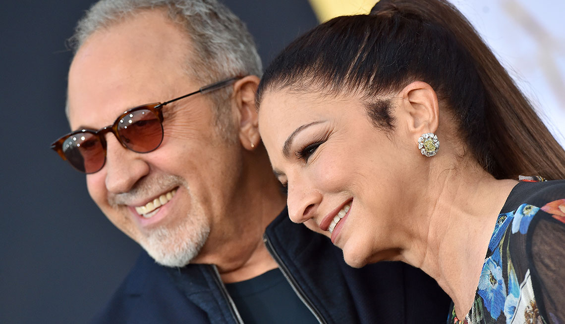 Héroes del mes Gloria Estefan y Emilio Estefan LATAM Global School
